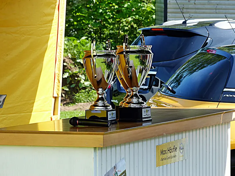 Autohaus Tonn Opel Soziales Engagement Opel Family Cup Pokal